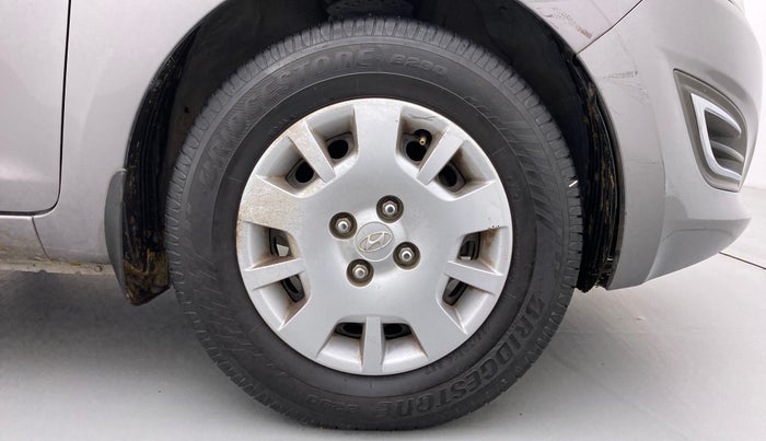 2013 Hyundai i20 MAGNA O 1.2, Petrol, Manual, 60,357 km, Right Front Wheel