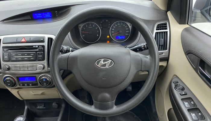 2013 Hyundai i20 MAGNA O 1.2, Petrol, Manual, 60,357 km, Steering Wheel Close Up