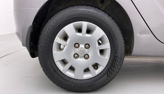 2013 Hyundai i20 MAGNA O 1.2, Petrol, Manual, 60,357 km, Right Rear Wheel