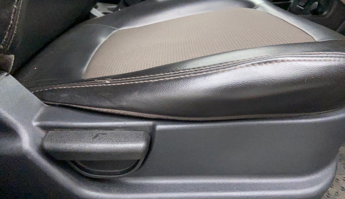 2014 Hyundai Elite i20 MAGNA 1.2, Petrol, Manual, 59,352 km, Driver Side Adjustment Panel