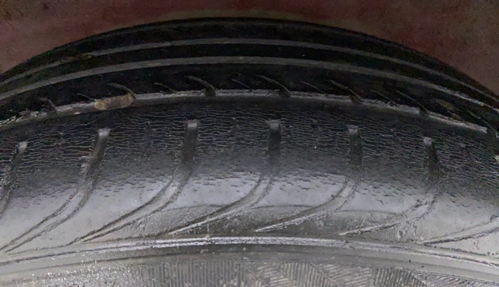 2014 Hyundai Elite i20 MAGNA 1.2, Petrol, Manual, 59,352 km, Right Rear Tyre Tread