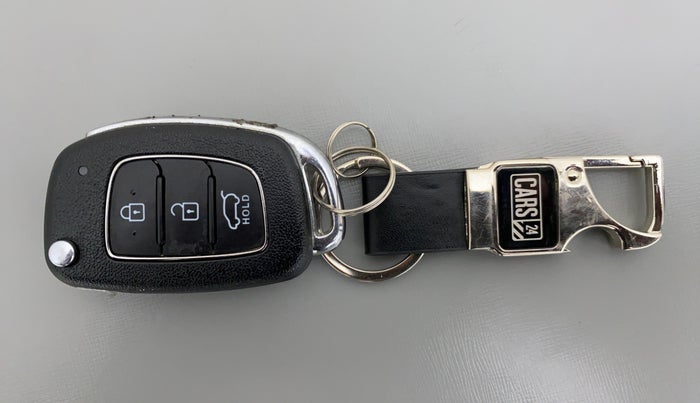 2020 Hyundai VENUE 1.0L Turbo GDI SX MT, Petrol, Manual, 17,466 km, Key Close Up