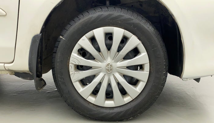 2013 Toyota Etios G, Petrol, Manual, 99,746 km, Right Front Wheel
