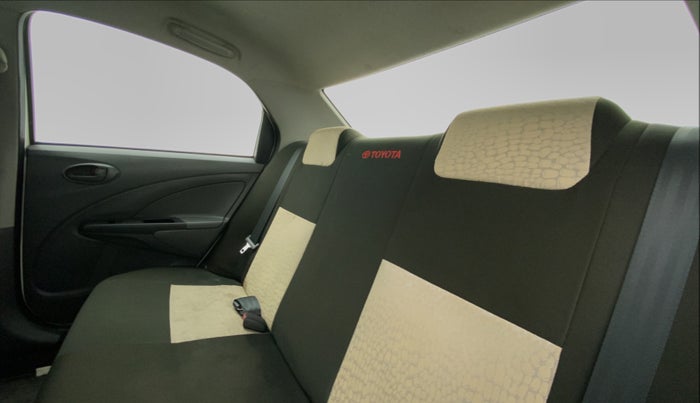 2013 Toyota Etios G, Petrol, Manual, 99,746 km, Right Side Rear Door Cabin