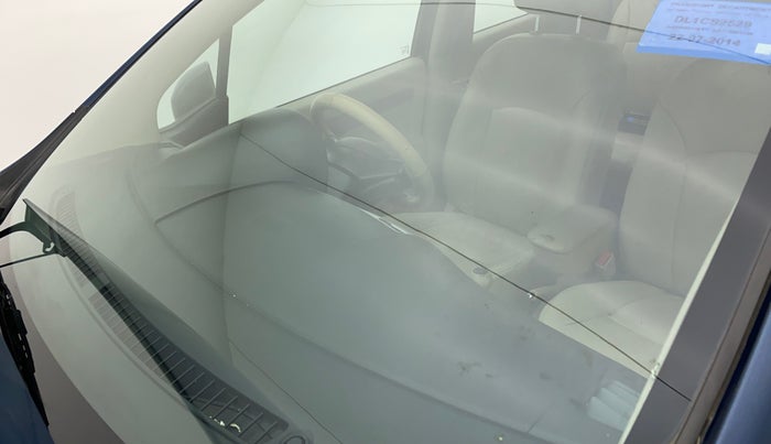 2014 Maruti Ertiga VXI, Petrol, Manual, 87,308 km, Front windshield - Minor spot on windshield