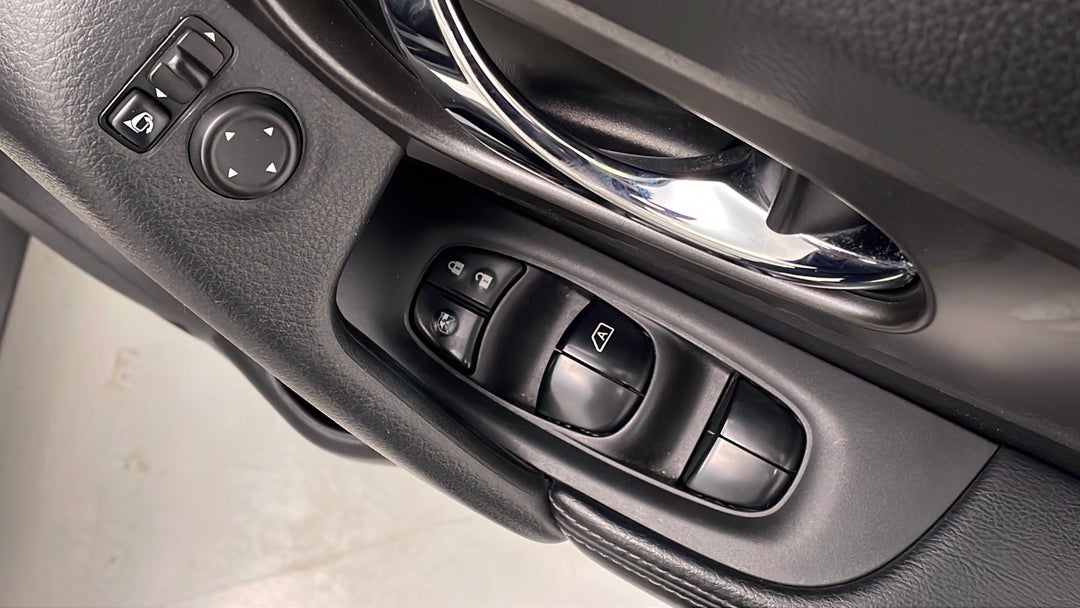 Drivers Side Door Panel Controls