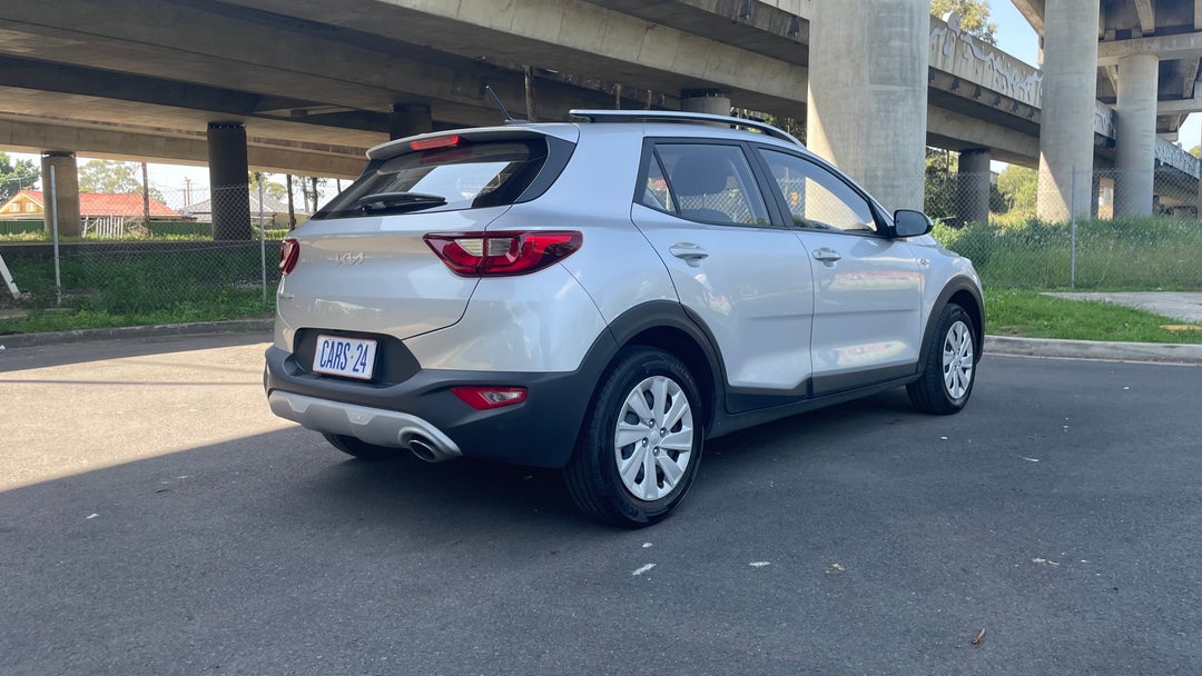 Right Back Diagonal (45- Degree) View