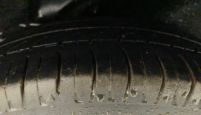 2013 Hyundai i10 SPORTZ 1.2, Petrol, Manual, 65,840 km, Left Rear Tyre Tread