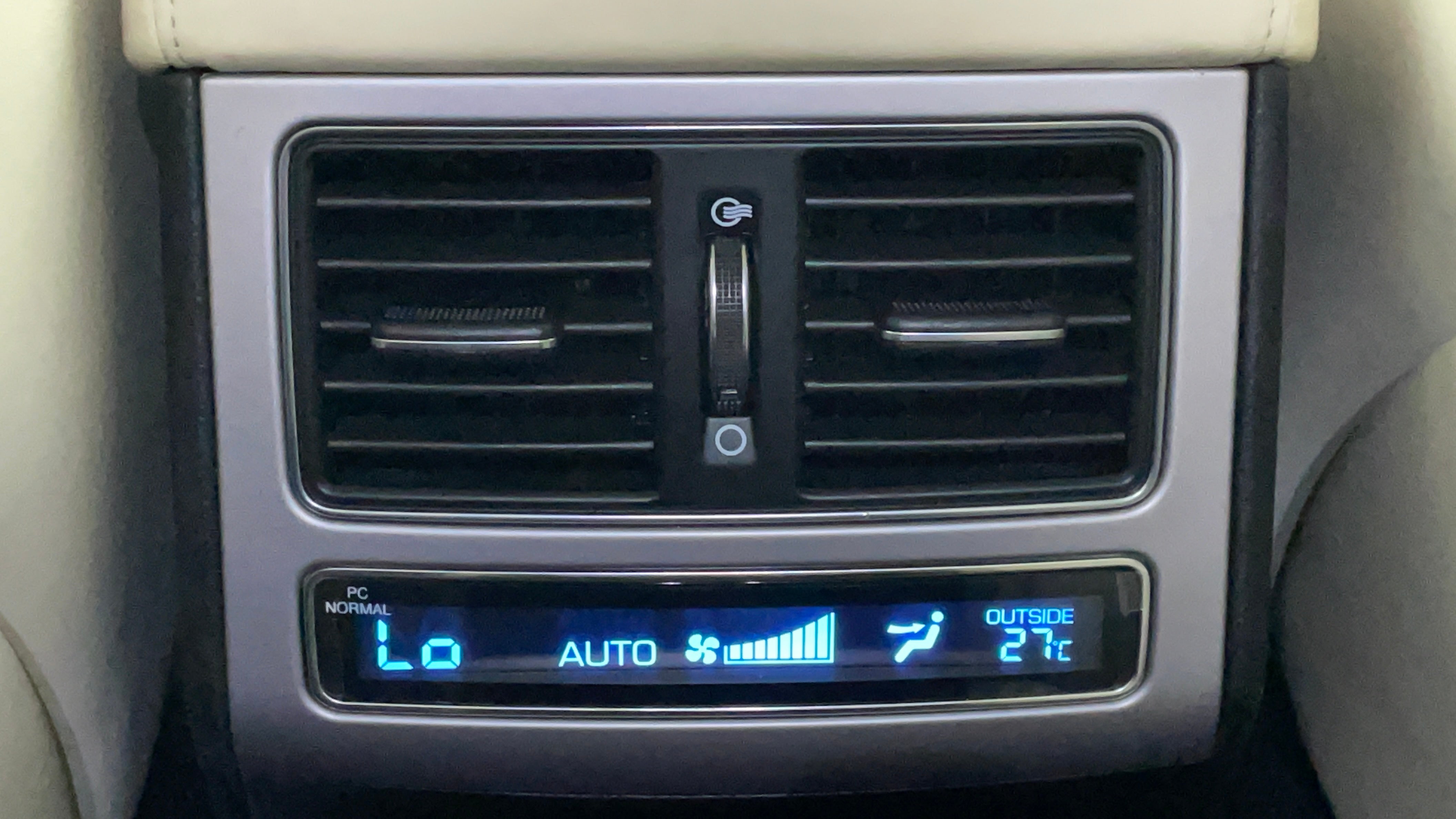Hyundai Centennial-Rear AC Vents