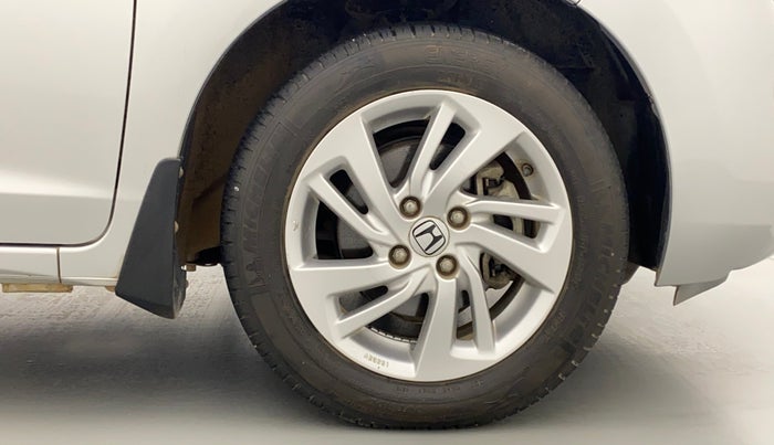 2016 Honda Jazz 1.2 V MT, Petrol, Manual, 16,264 km, Right Front Wheel