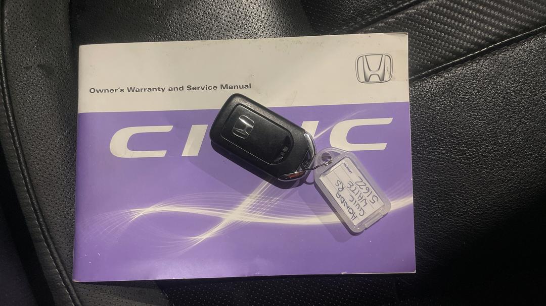 2016 Honda Civic Rs, Automatic, 140337 km, Key Close-up