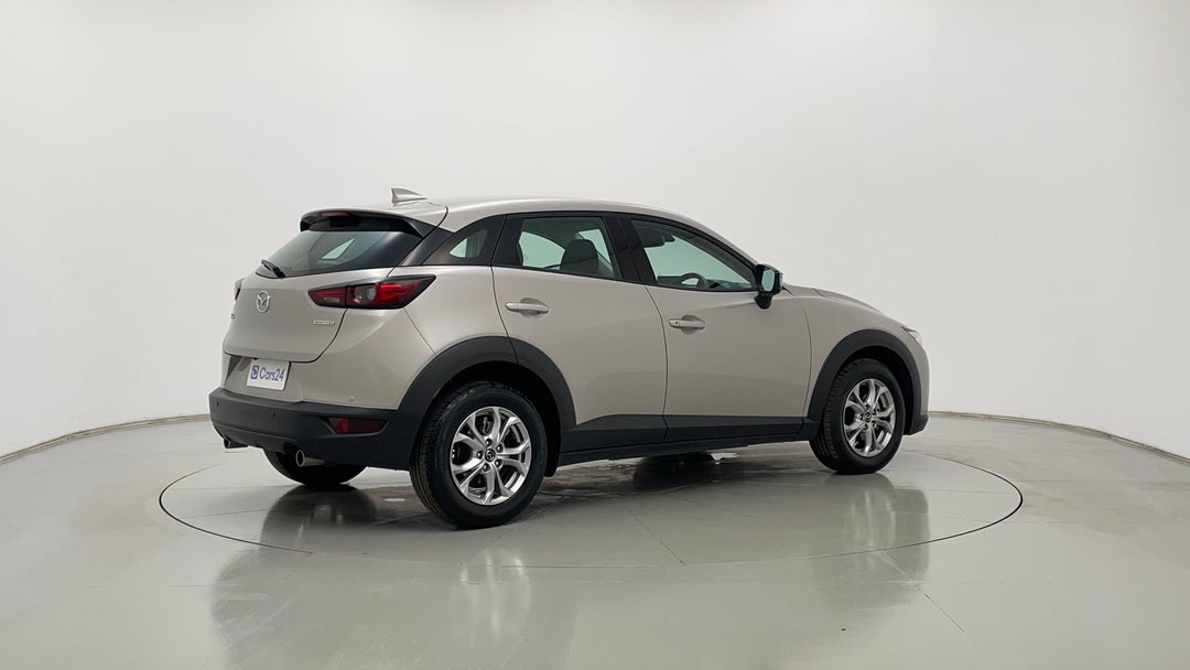 Right Back Diagonal (45- Degree) View