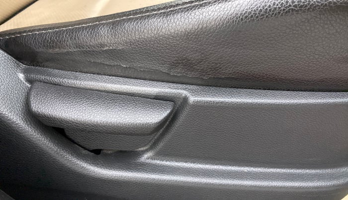 2015 Hyundai Eon ERA PLUS, Petrol, Manual, 22,825 km, Driver Side Adjustment Panel
