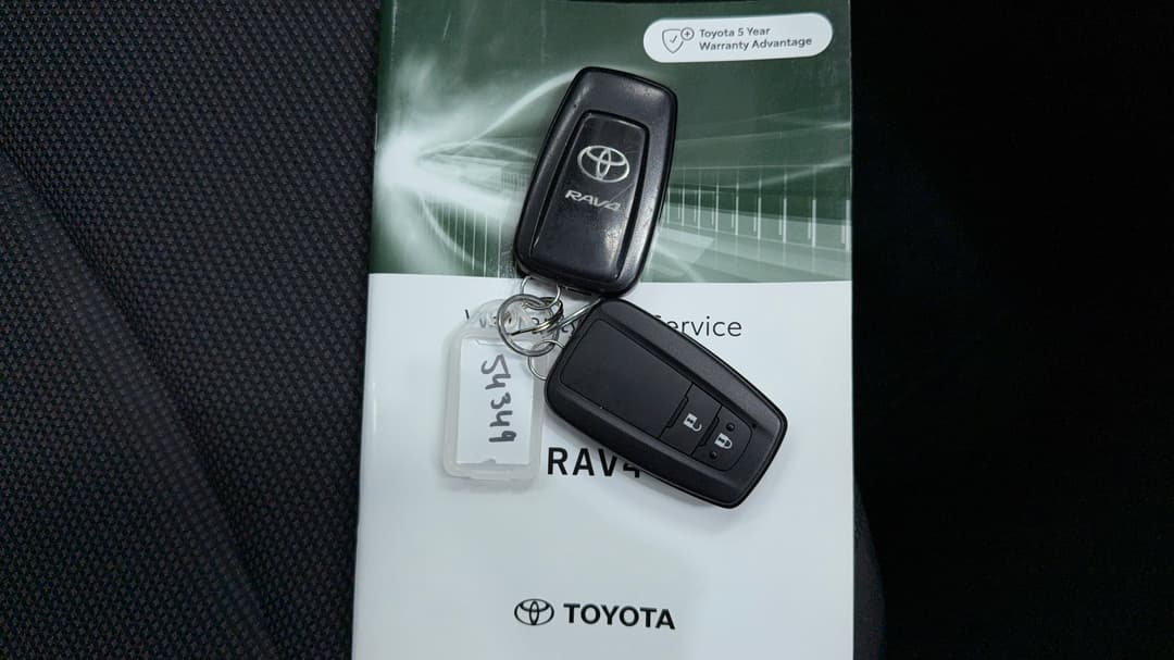 2023 Toyota RAV4 Gx (AWD) Hybr Full Size Spare, Automatic, 63064 km, Key Close-up