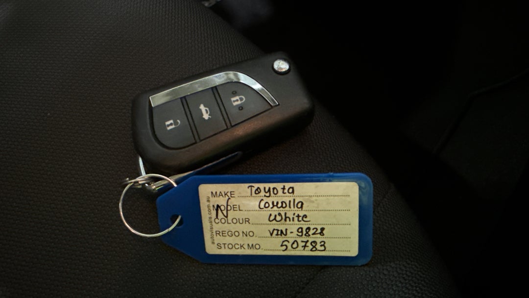 2020 Toyota Corolla Ascent Sport, Automatic, 61964 km, Key Close-up