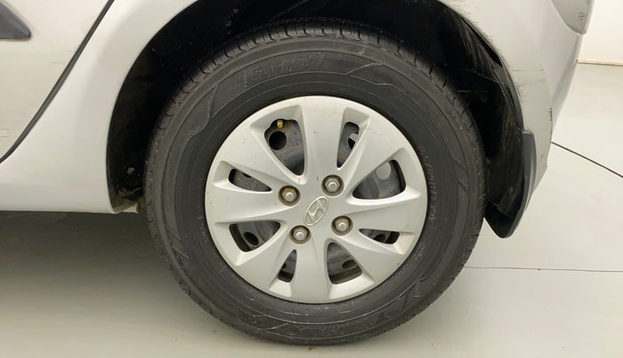 2012 Hyundai i10 MAGNA 1.2, Petrol, Manual, 40,209 km, Left Rear Wheel