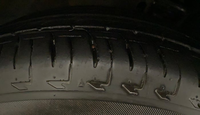 2018 Maruti IGNIS ALPHA 1.2 AMT, Petrol, Automatic, 16,948 km, Left Front Tyre Tread