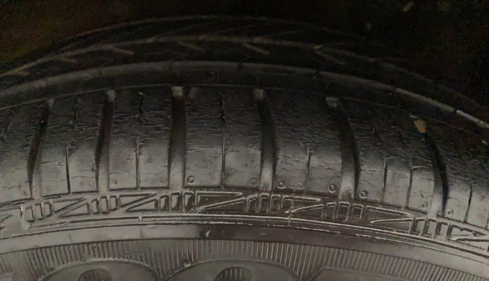 2014 Hyundai Xcent S 1.2, Petrol, Manual, 19,409 km, Right Rear Tyre Tread