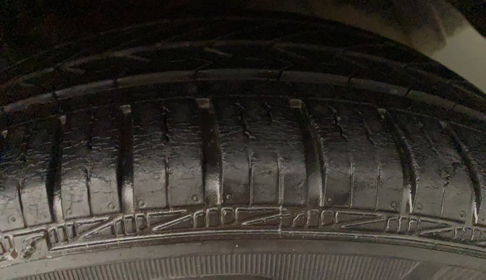 2014 Hyundai Xcent S 1.2, Petrol, Manual, 19,409 km, Left Rear Tyre Tread