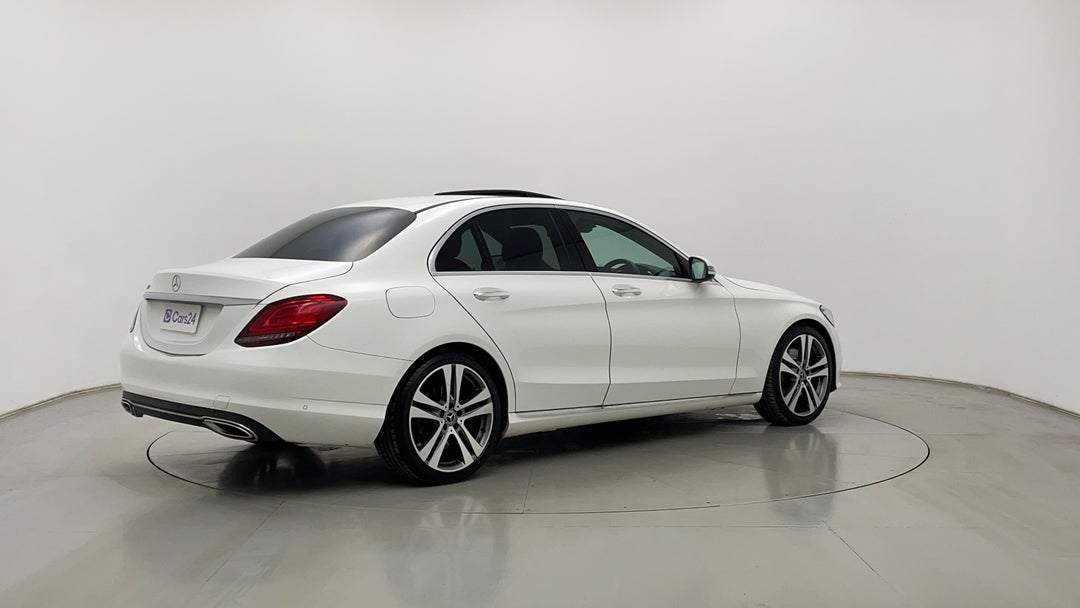 Right Back Diagonal (45- Degree) View