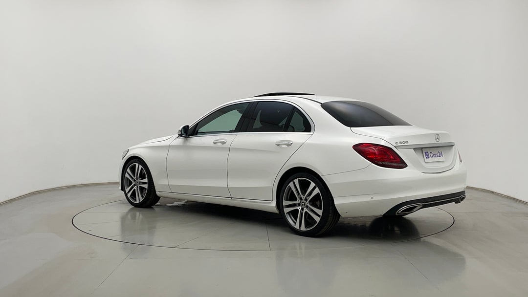 Left Back Diagonal (45- Degree) View