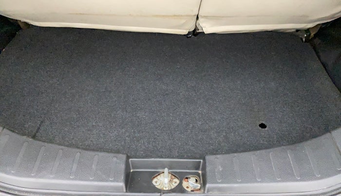 2015 Maruti Wagon R 1.0 VXI, Petrol, Manual, 31,341 km, Boot Inside View