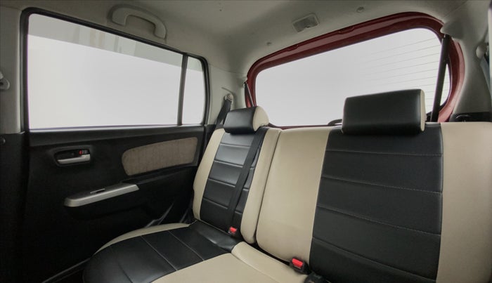 2015 Maruti Wagon R 1.0 VXI, Petrol, Manual, 31,341 km, Right Side Rear Door Cabin View