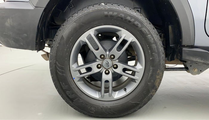 2020 Mahindra Thar LX HARD TOP 4WD MT, Diesel, Manual, 36,304 km, Right Rear Wheel