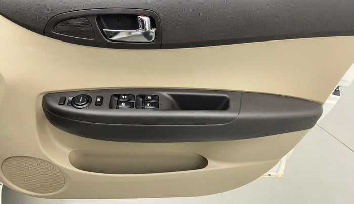 2014 Hyundai i20 SPORTZ 1.2 VTVT, Petrol, Manual, 42,730 km, Driver Side Door Panels Control