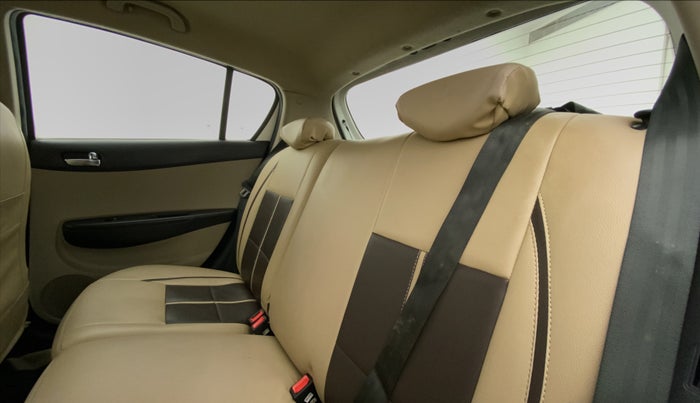 2014 Hyundai i20 SPORTZ 1.2 VTVT, Petrol, Manual, 42,730 km, Right Side Rear Door Cabin