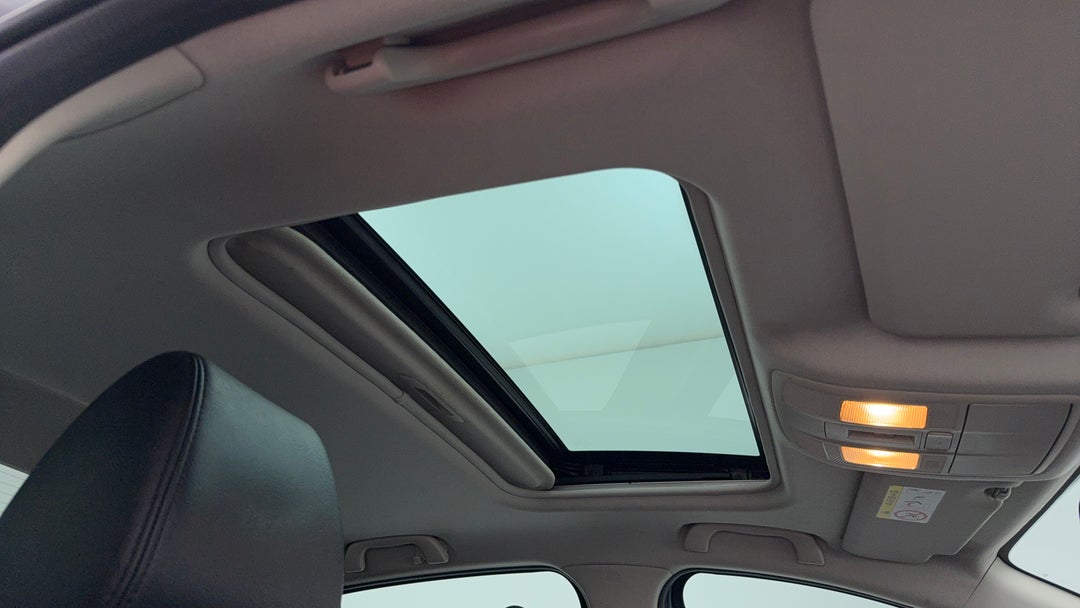 Interior Sunroof/Moonroof
