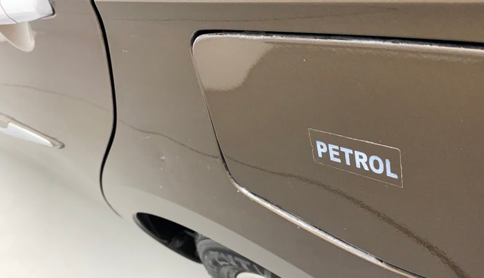 2017 Maruti Ciaz ZXI, Petrol, Manual, 42,387 km, Left quarter panel - Slightly dented