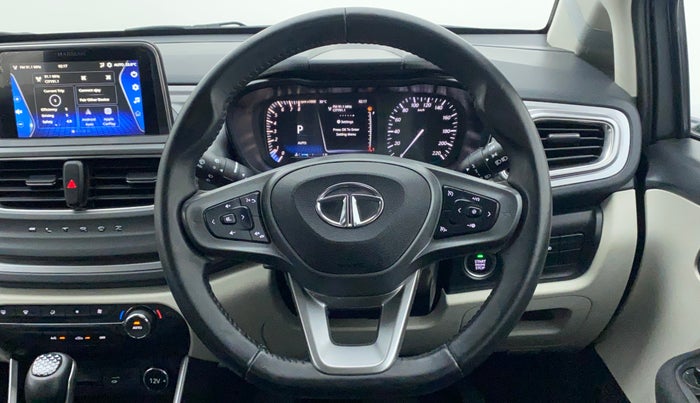 2022 Tata ALTROZ XZA, Petrol, Automatic, 8,060 km, Steering Wheel Close Up