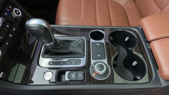 Volkswagen Touareg-Gear Lever