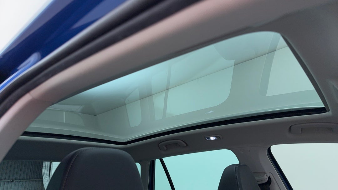 Interior Sunroof/Moonroof