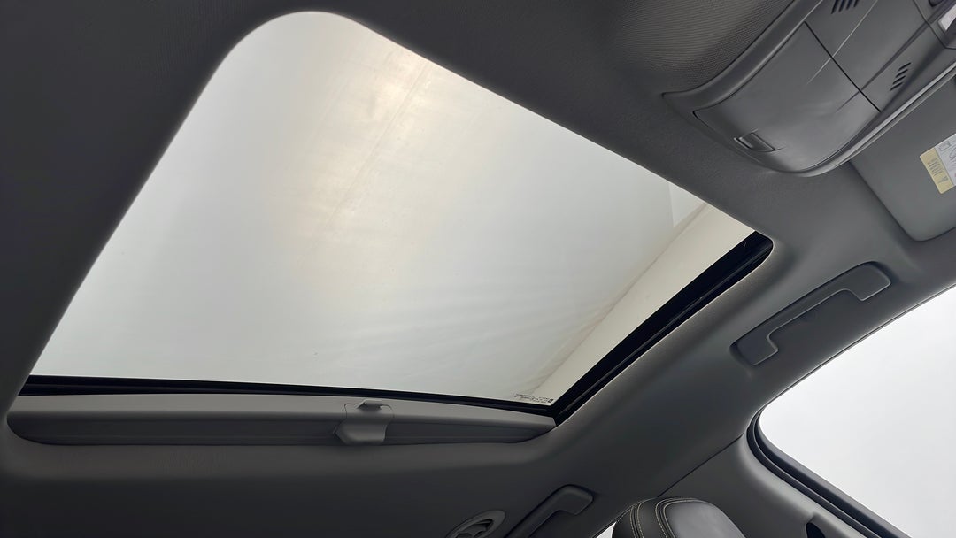 Interior Sunroof/Moonroof