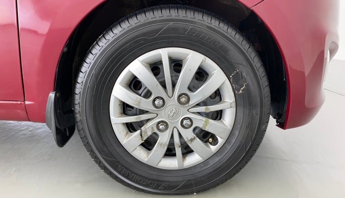 2016 Hyundai i10 SPORTZ 1.1 IRDE2, Petrol, Manual, 45,970 km, Right Front Wheel
