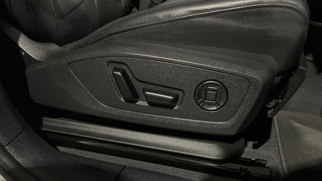 2021 Audi Q3 35 Tfsi, Automatic, 44475 km, Drivers Side Adjustment Panel