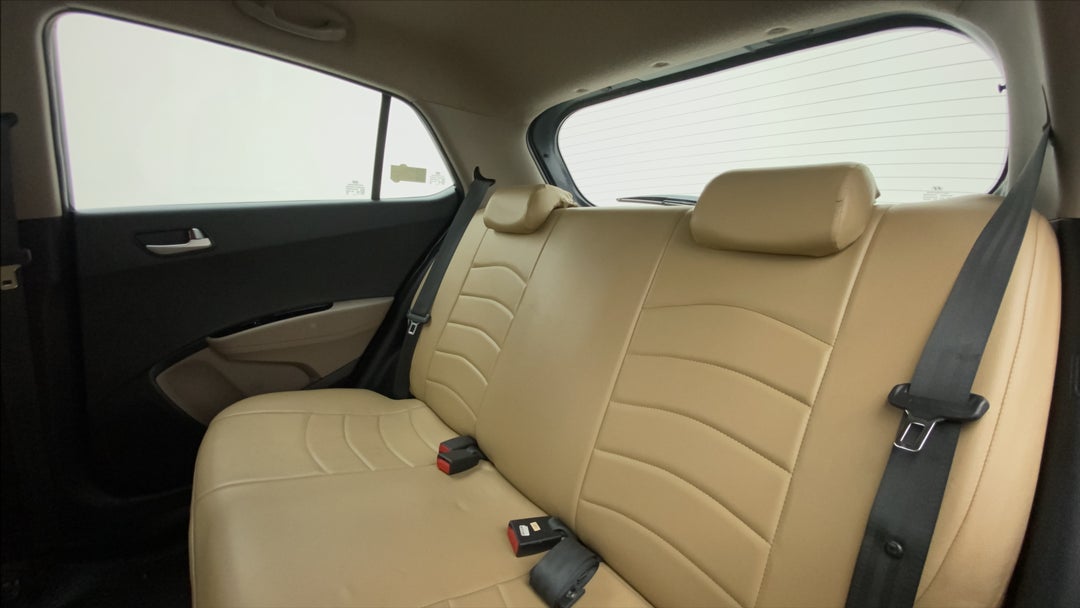 Right Side Rear Door Cabin