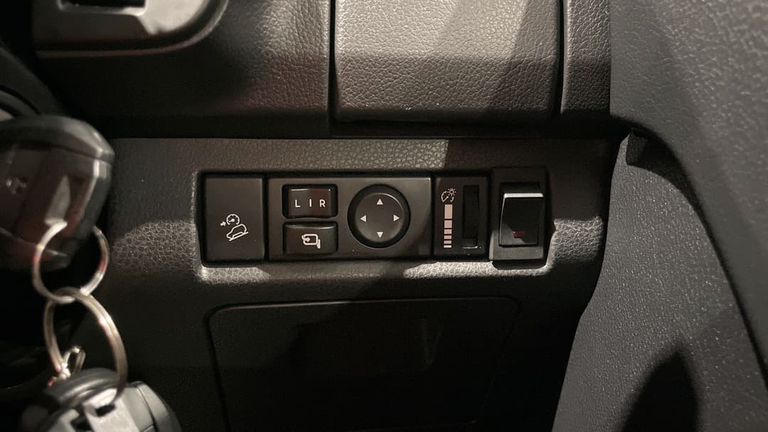2020 Isuzu MU-X Ls-u (4x2), Automatic, 103754 km, Utility Switches/Buttons