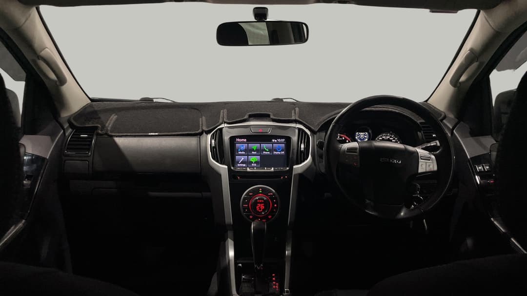 2020 Isuzu MU-X Ls-u (4x2), Automatic, 103754 km, Dashboard View