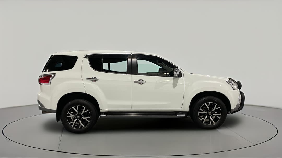 2020 Isuzu MU-X Ls-u (4x2), Automatic, 103754 km, Right Side View