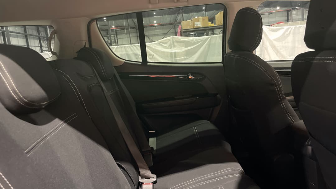 2020 Isuzu MU-X Ls-u (4x2), Automatic, 103754 km, Right Side Rear Door Cabin View
