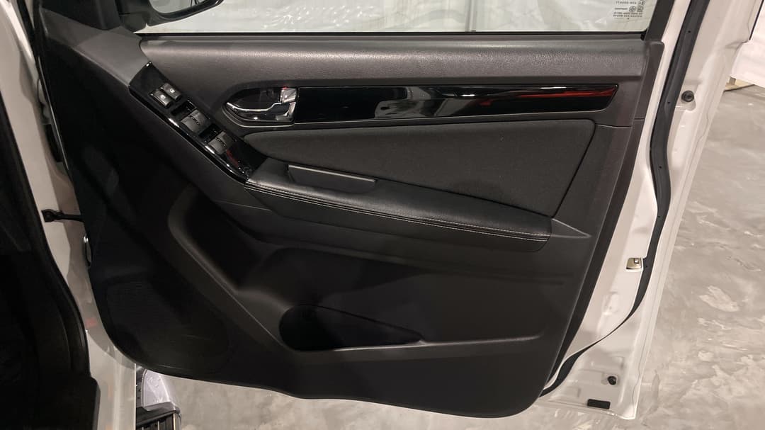 2020 Isuzu MU-X Ls-u (4x2), Automatic, 103754 km, Speaker View