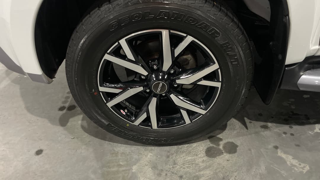 2020 Isuzu MU-X Ls-u (4x2), Automatic, 103754 km, Left Front Wheel