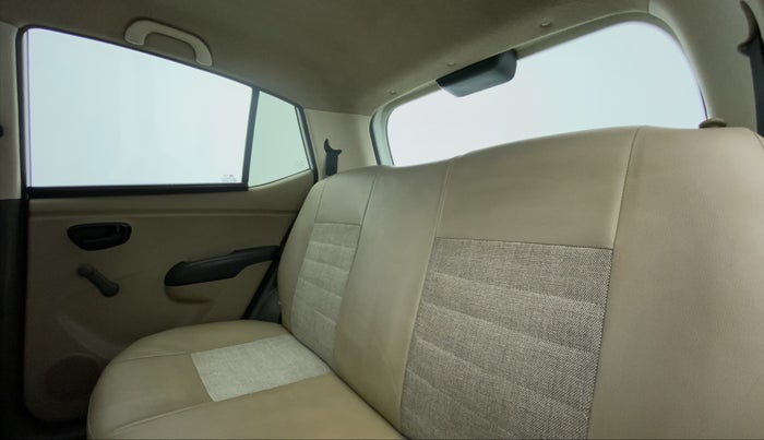 2011 Hyundai i10 ERA 1.1 IRDE, CNG, Manual, 53,603 km, Right Side Rear Door Cabin