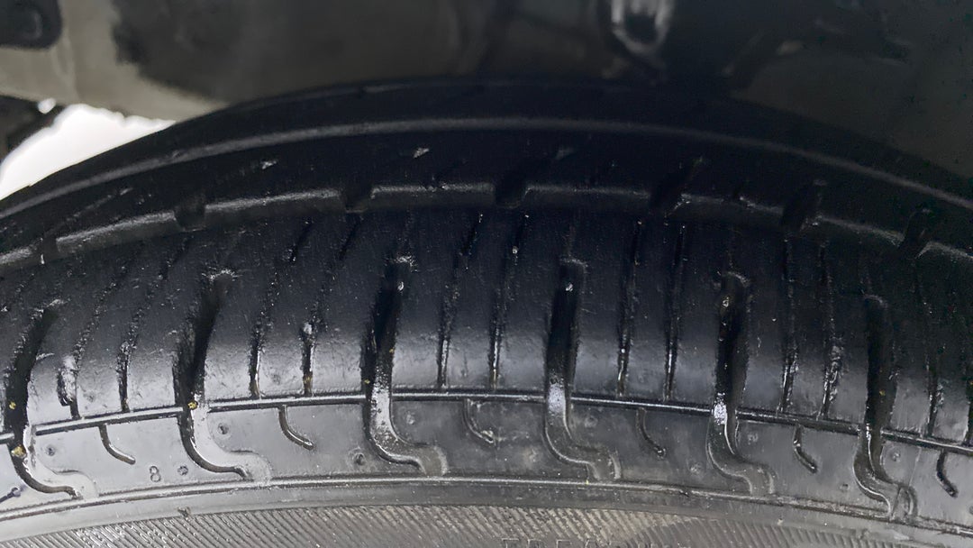 Left Front Tyre Tread
