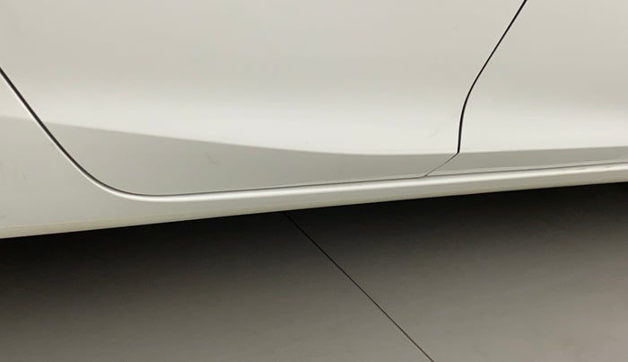 2020 Honda City 1.5L I-VTEC ZX, Petrol, Manual, 73,843 km, Right running board - Minor scratches