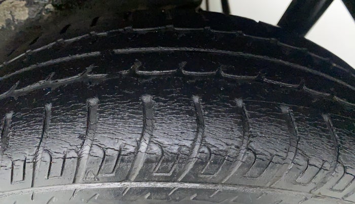 2011 Maruti Wagon R 1.0 LXI, Petrol, Manual, 19,557 km, Left Rear Tyre Tread
