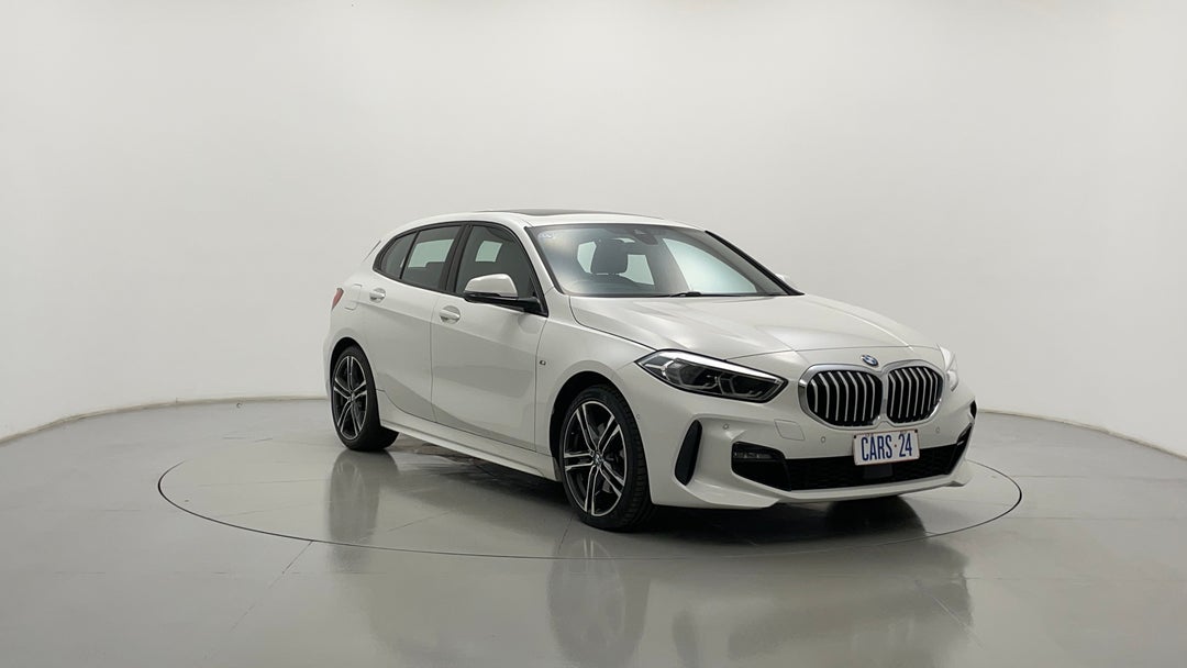 2020 BMW 1 18i M Sport, Automatic, 33702 km, Right Front Diagonal (45- Degree) View